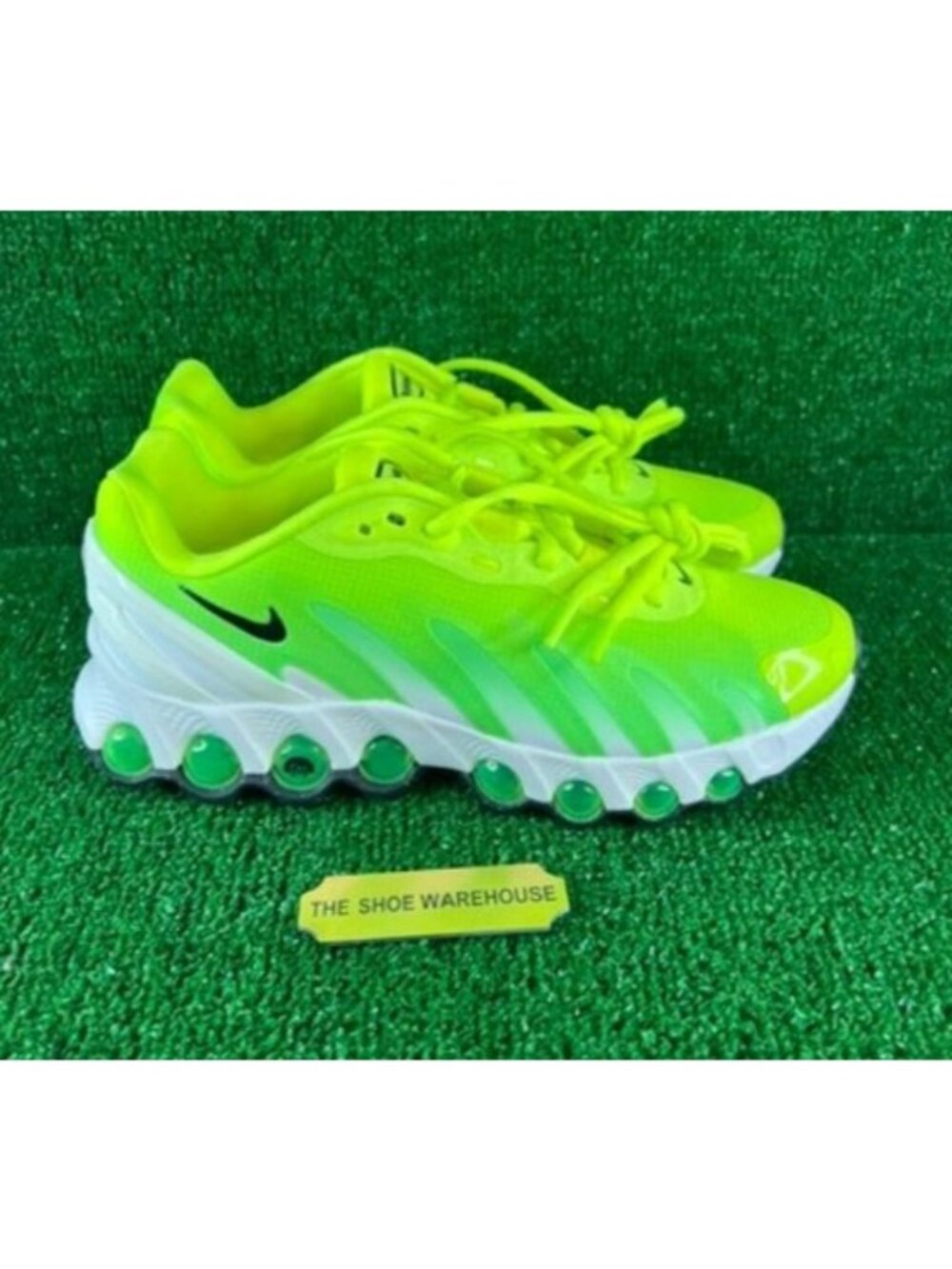 Women Nike Air Max DN8 Volt Black Green Strike Casual Shoes HF5509-700 Size 6.5